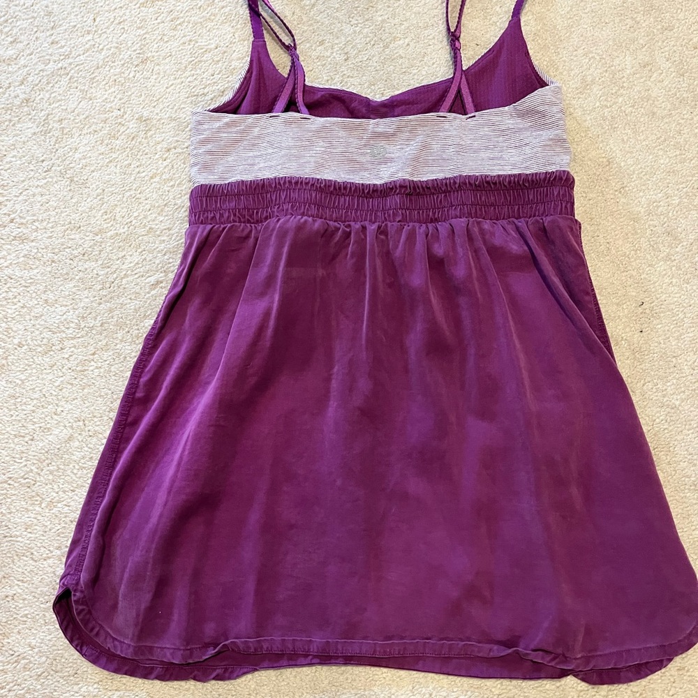 Lululemon tank